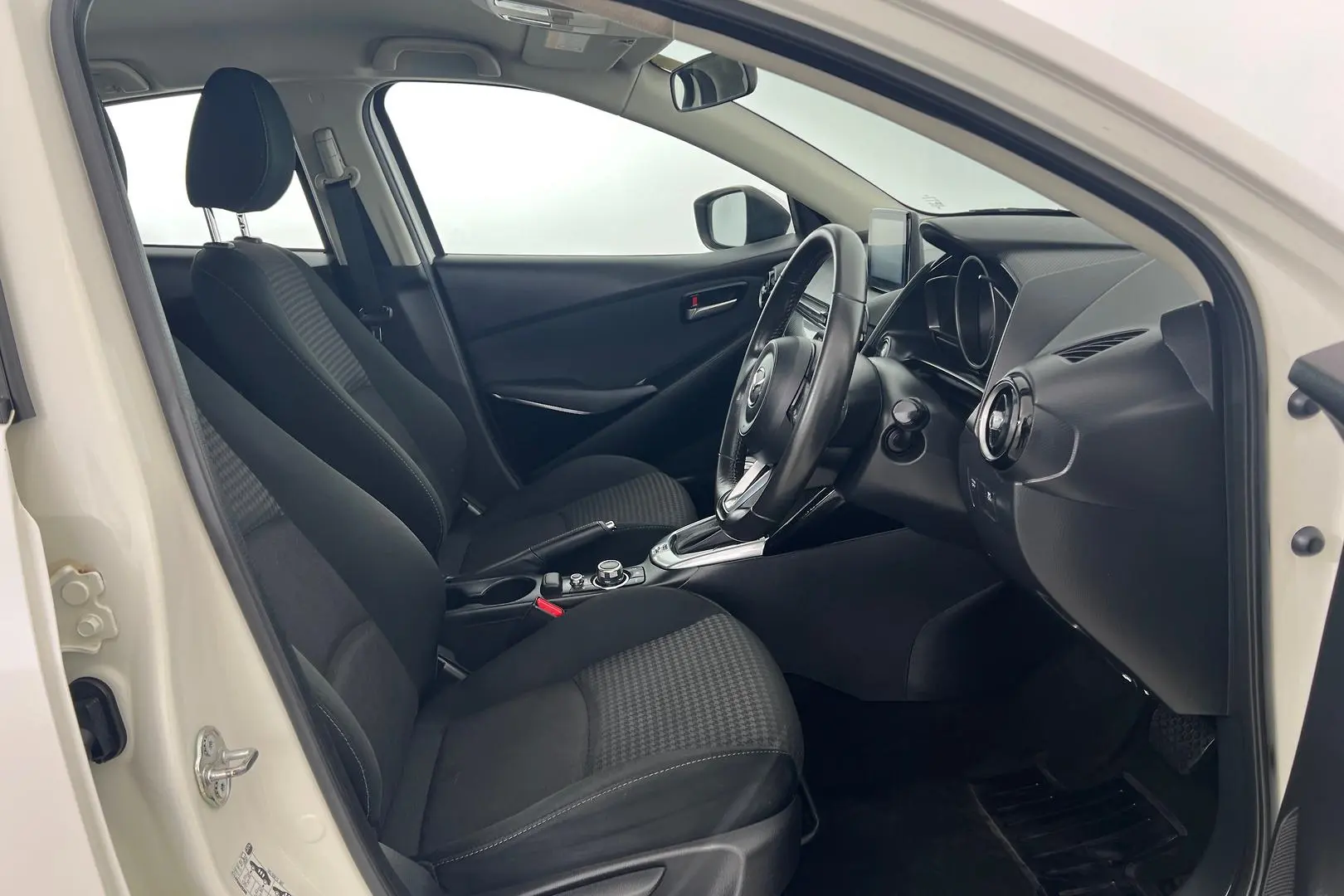 2019 Mazda 2 Gallery Image 11