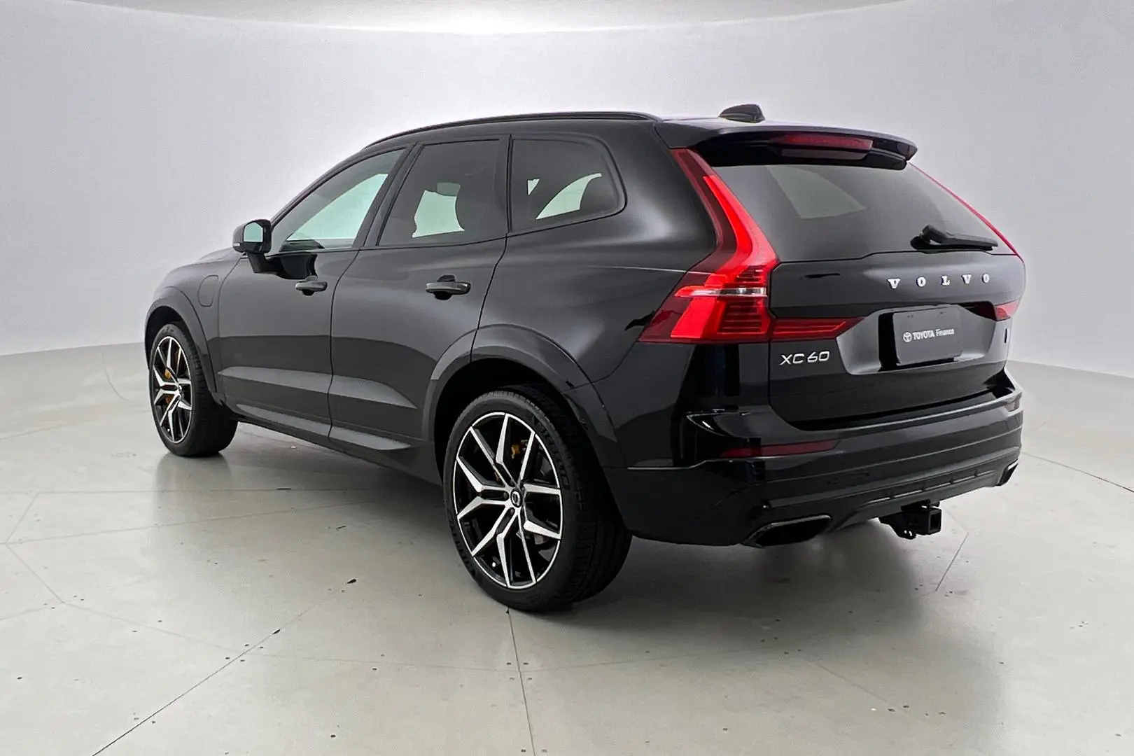 2020 Volvo XC60 Gallery Image 7
