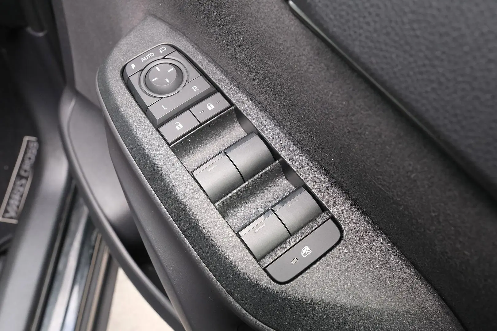 2024 Toyota Yaris Cross Gallery Image 12