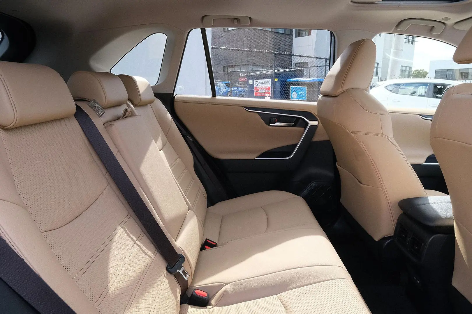 2024 Toyota RAV4 Gallery Image 11
