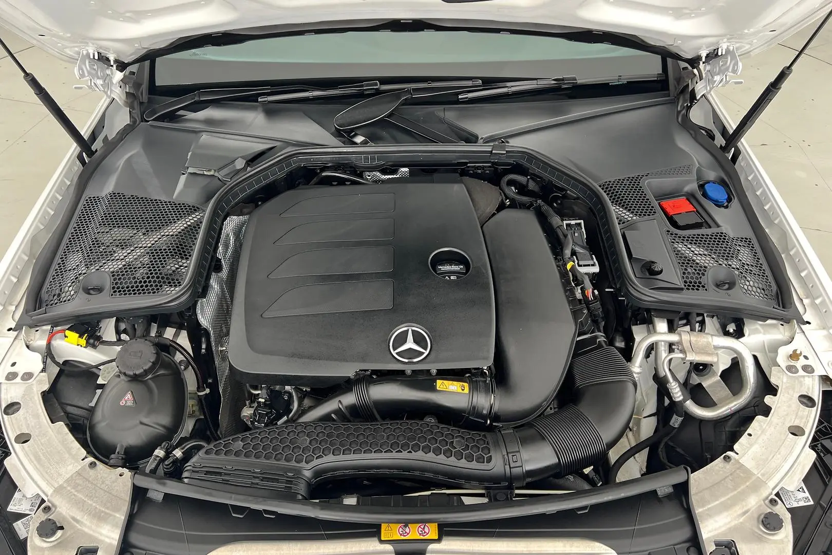 2020 Mercedes-Benz C-Class Gallery Image 23