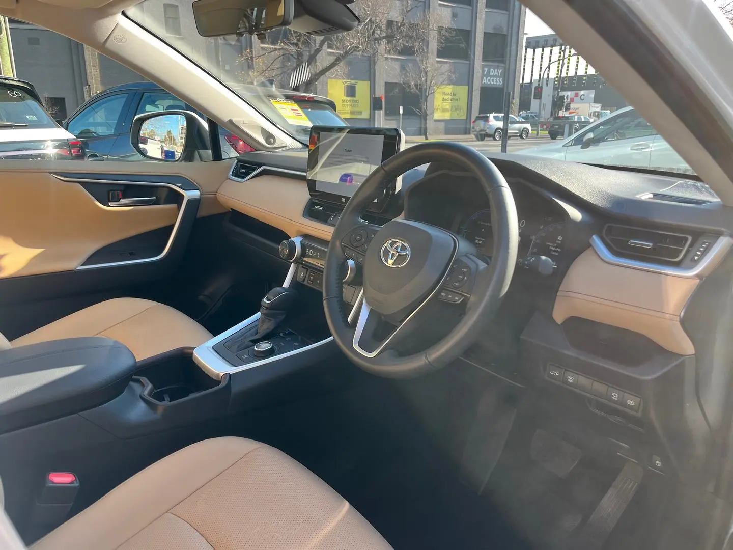 2024 Toyota RAV4 Gallery Image 13