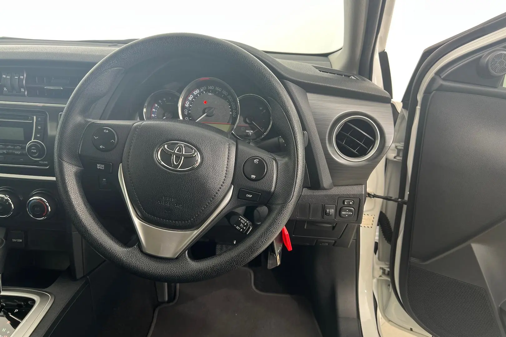 2014 Toyota Corolla Gallery Image 16