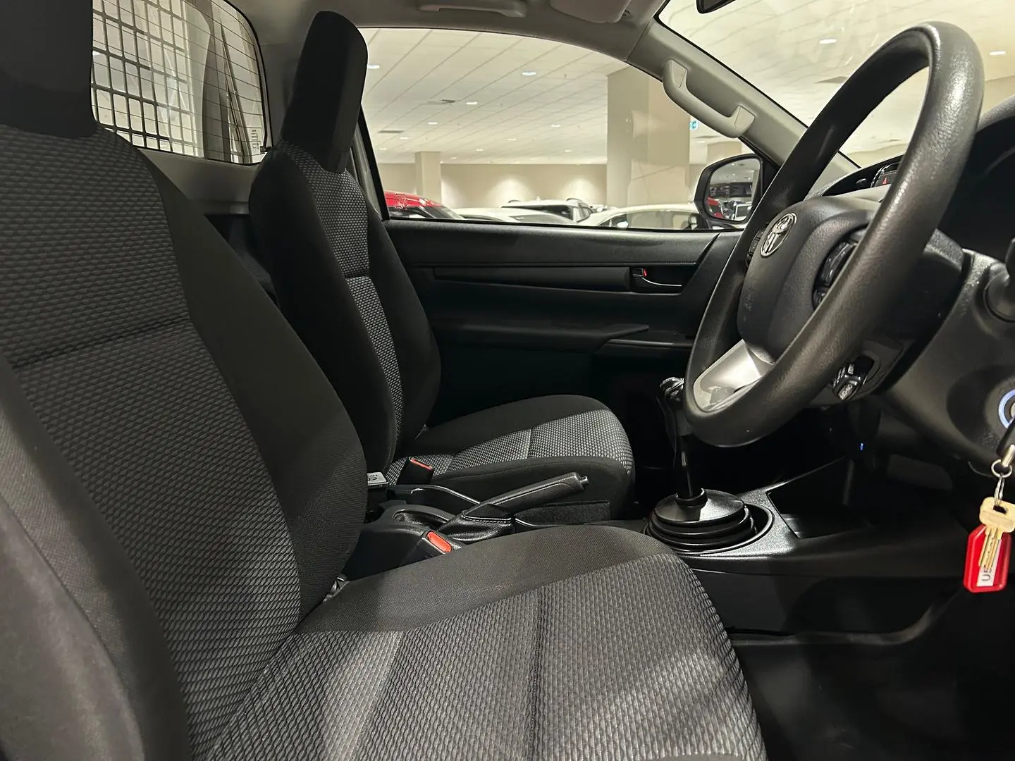 2020 Toyota Hilux Gallery Image 13