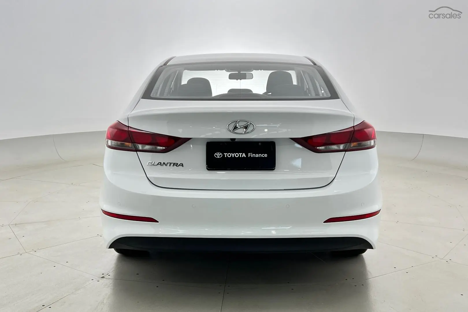 2018 Hyundai Elantra Image 5