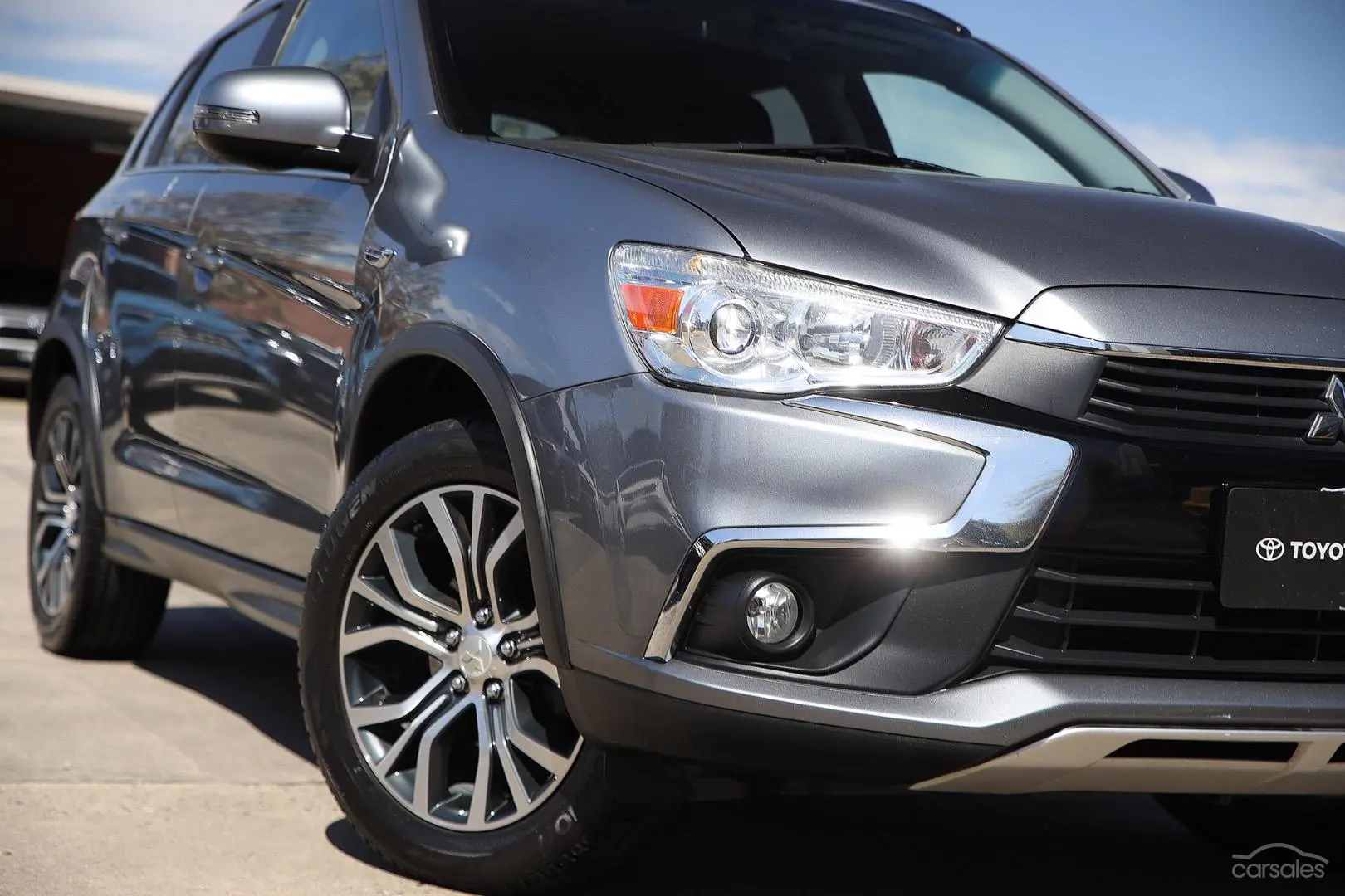 2017 Mitsubishi ASX Image 6