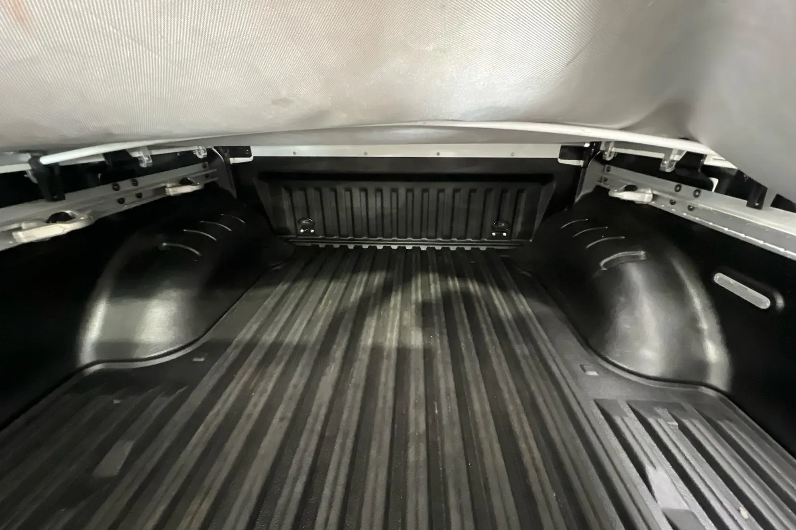 2021 Nissan Navara Gallery Image 19
