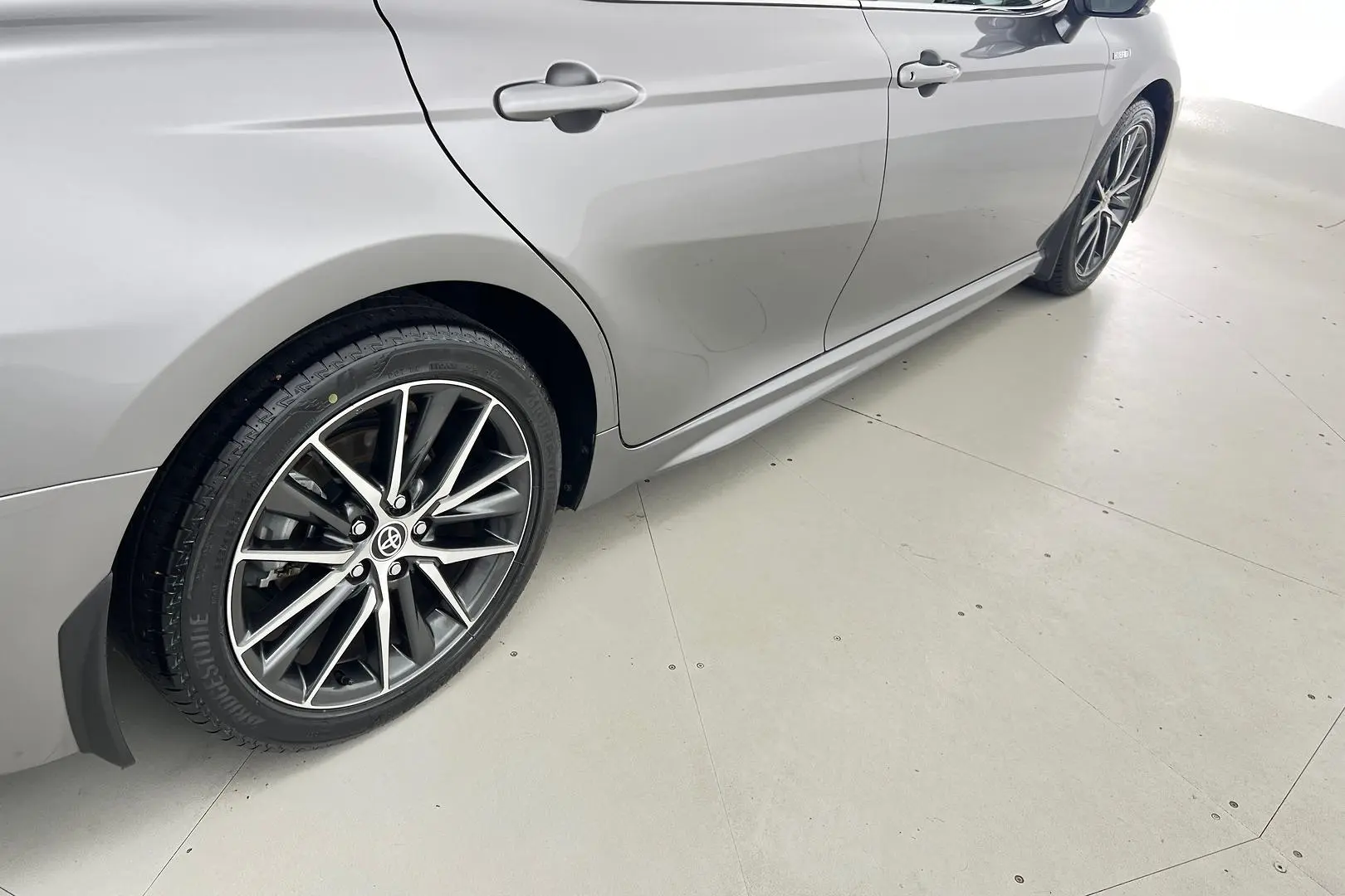 2023 Toyota Camry Gallery Image 9