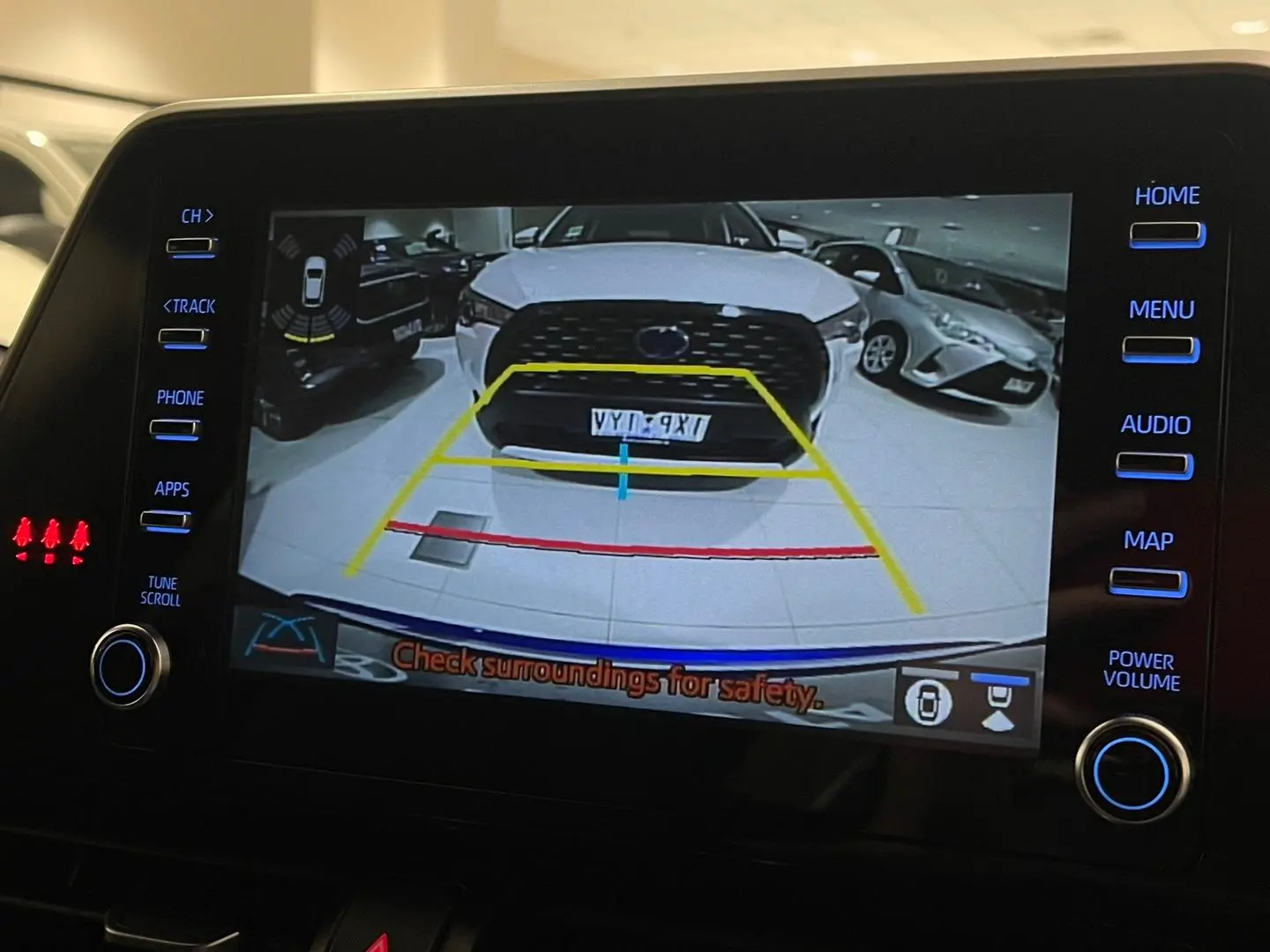 2022 Toyota C-HR Gallery Image 17