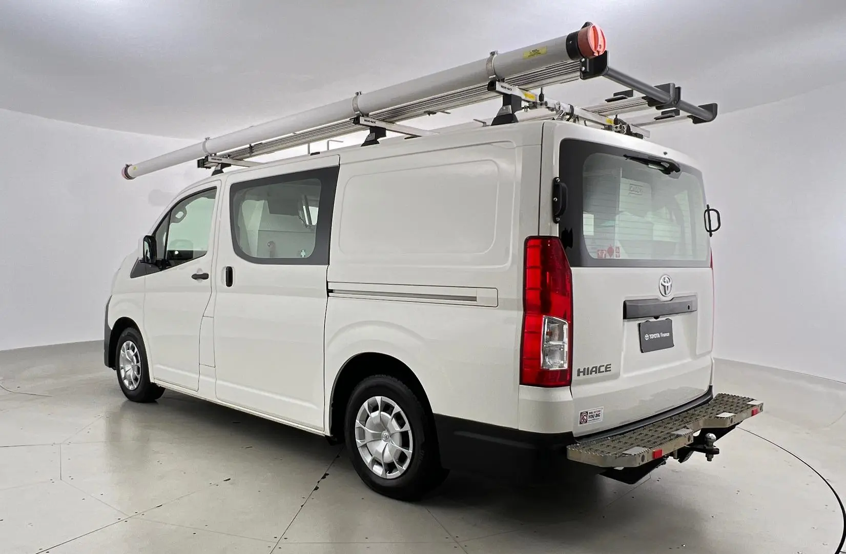 2021 Toyota Hiace Gallery Image 6