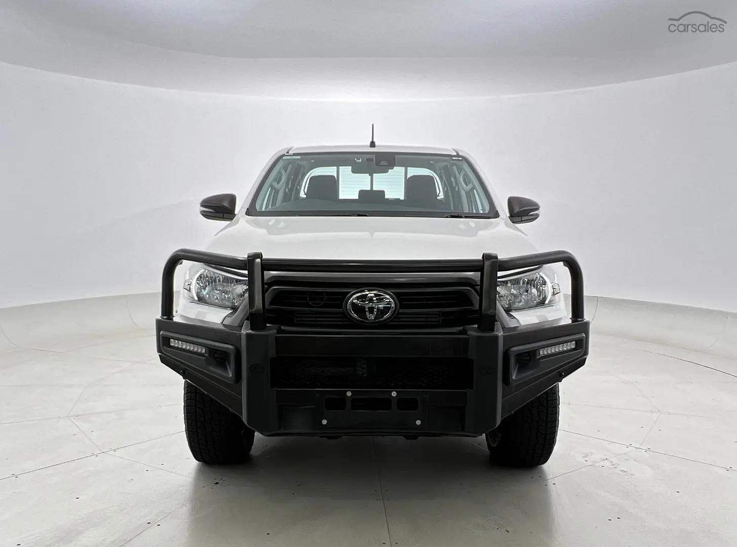 2021 Toyota Hilux Image 3