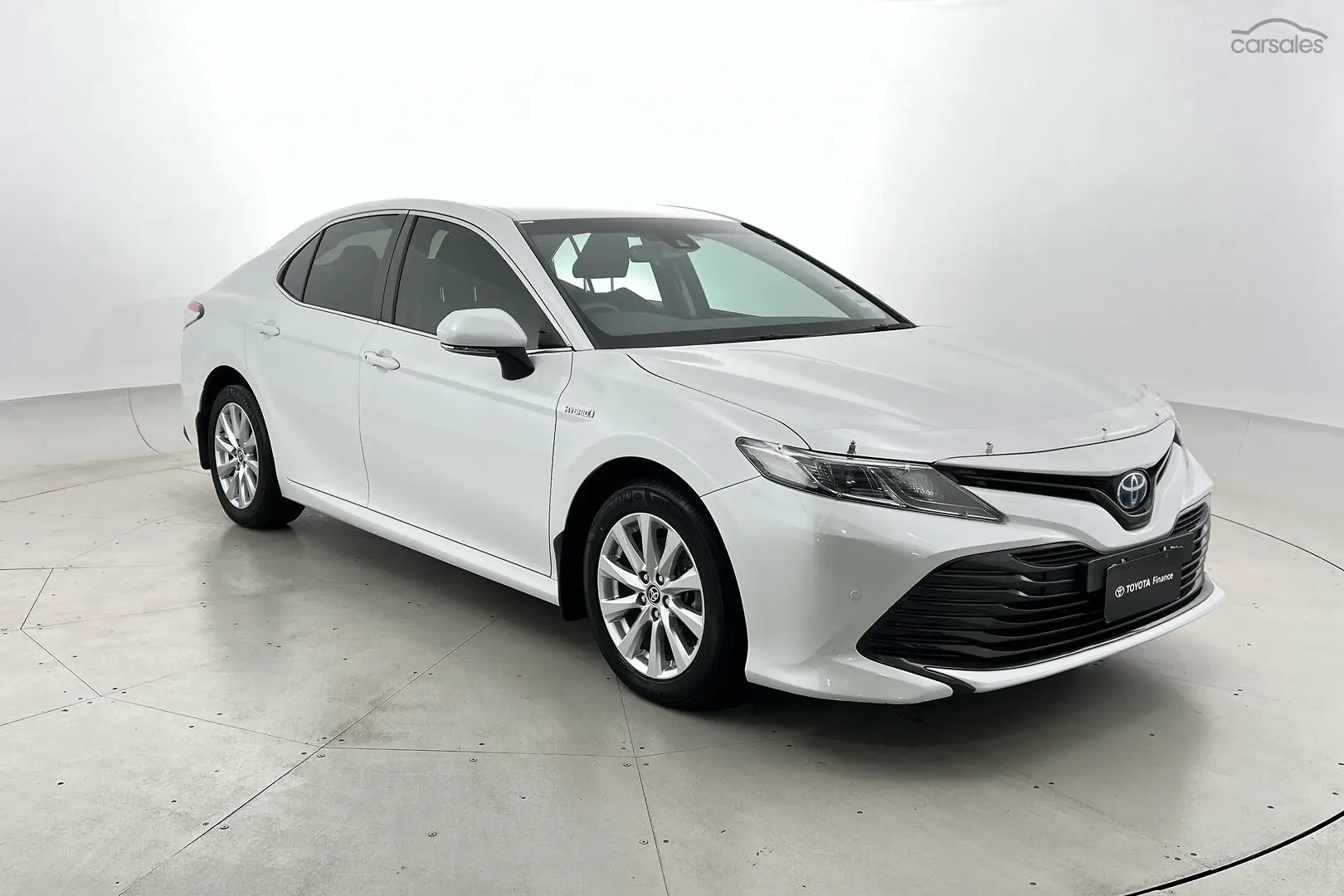 2020 Toyota Camry Image 1