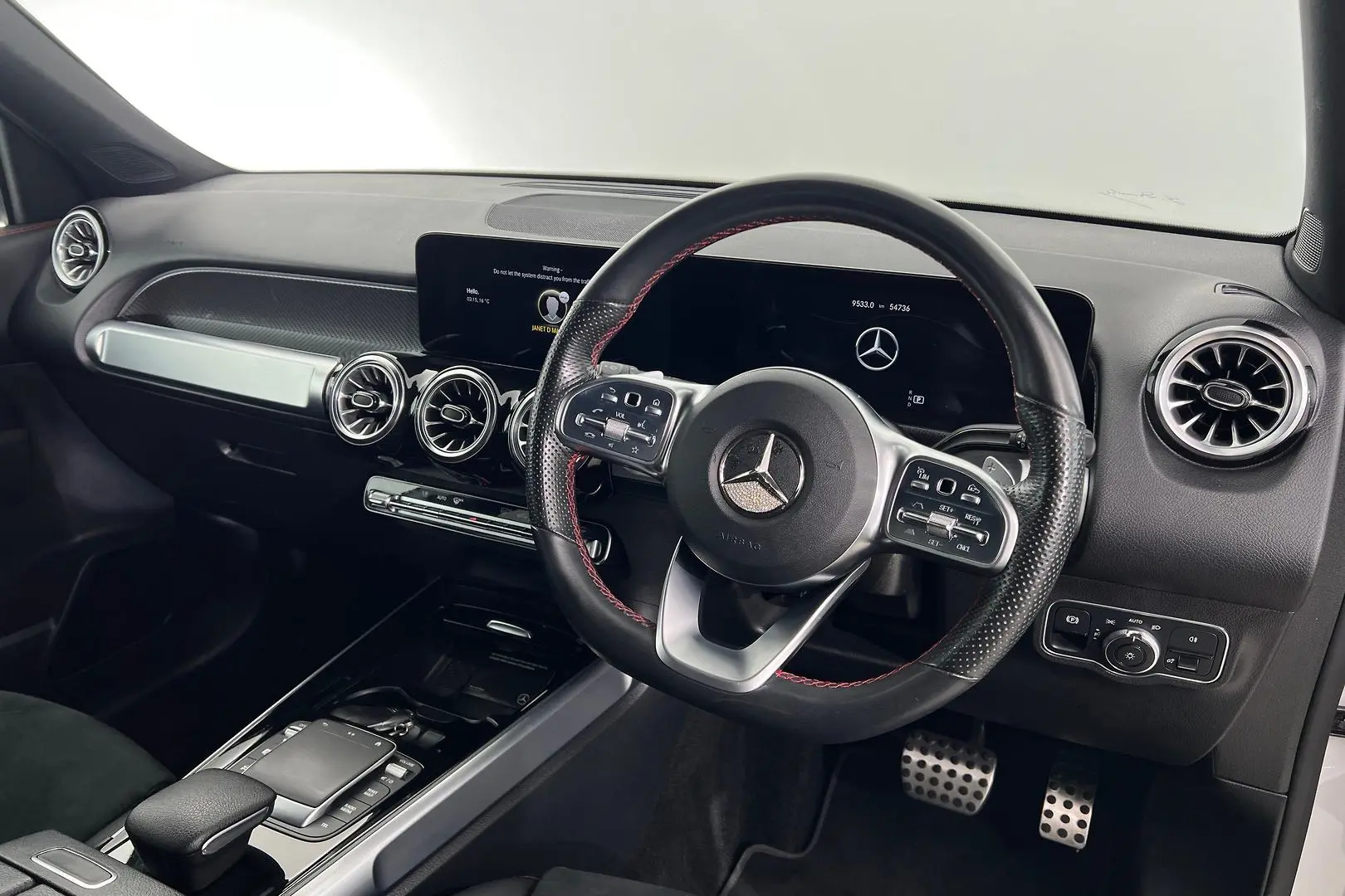 2021 Mercedes-Benz GLB-Class Gallery Image 3