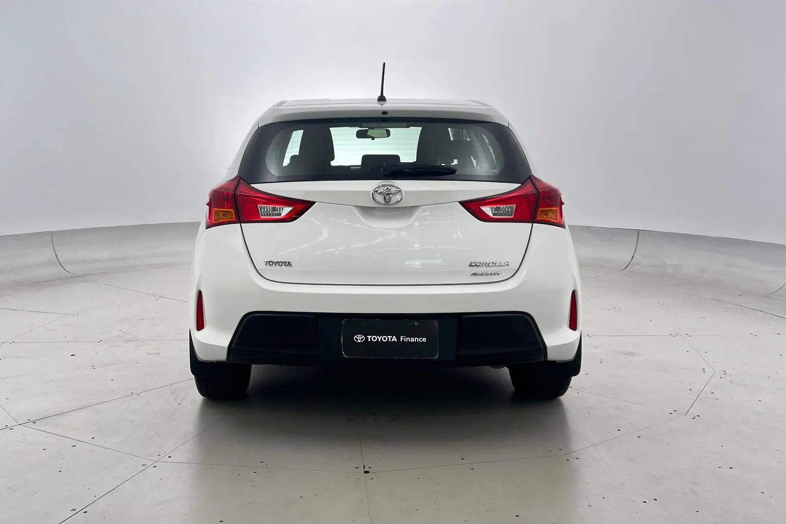2014 Toyota Corolla Gallery Image 6