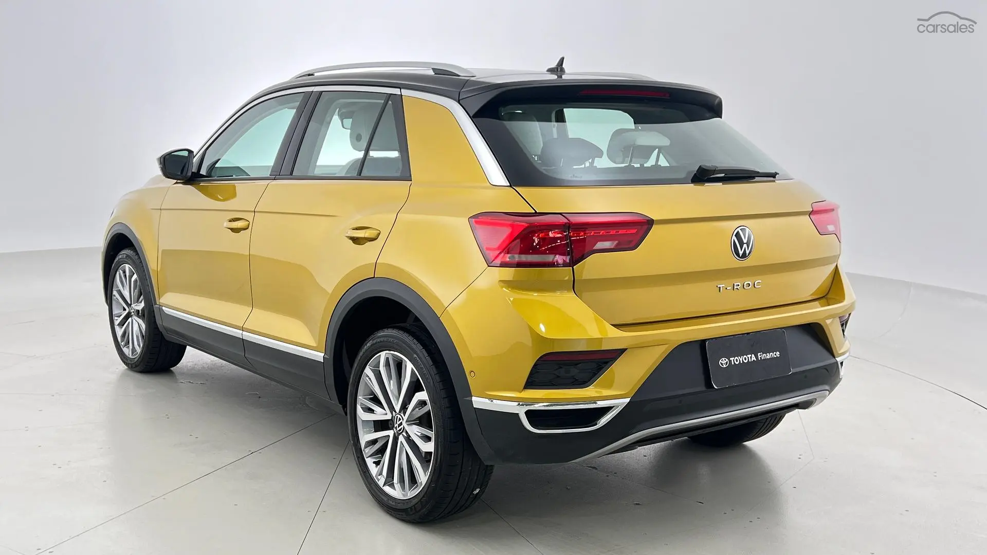 2021 Volkswagen T-Roc Image 2