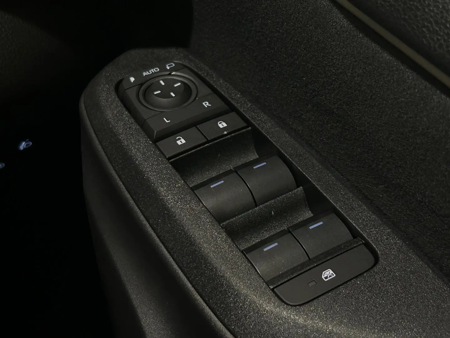2024 Toyota Yaris Gallery Image 22