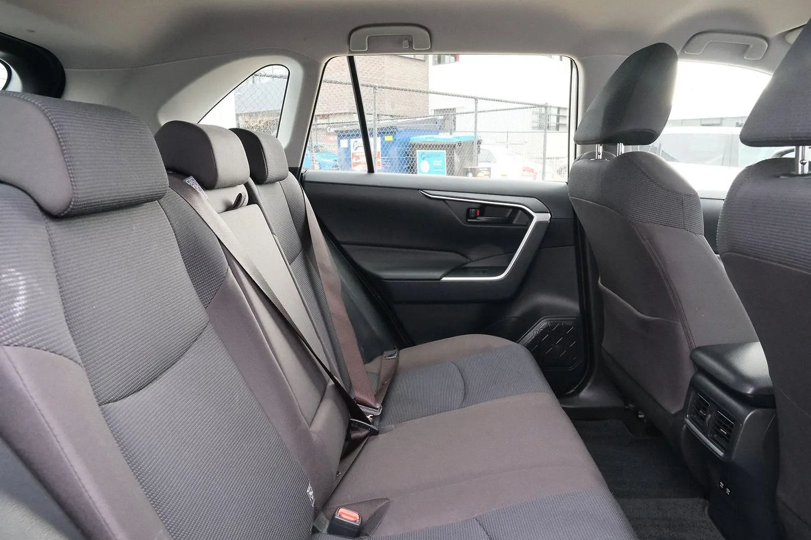 2022 Toyota RAV4 Gallery Image 11