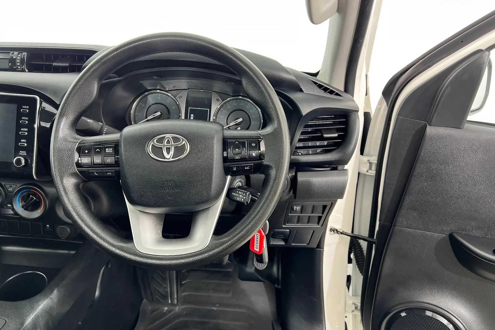 2021 Toyota Hilux Gallery Image 10