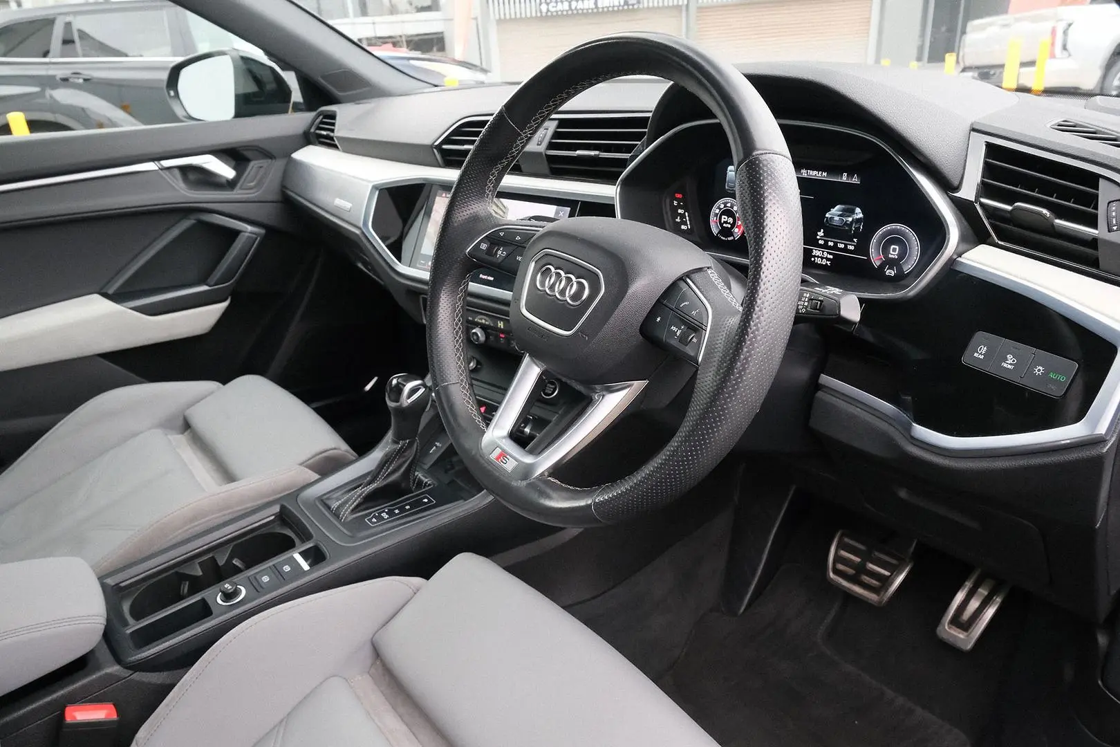 2021 Audi Q3 Gallery Image 7