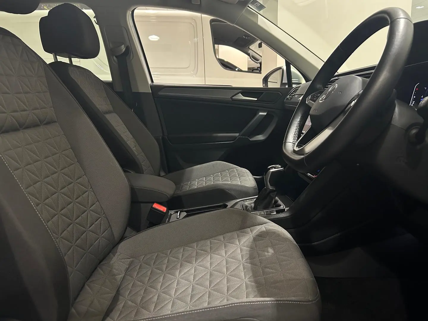 2023 Volkswagen Tiguan Gallery Image 12