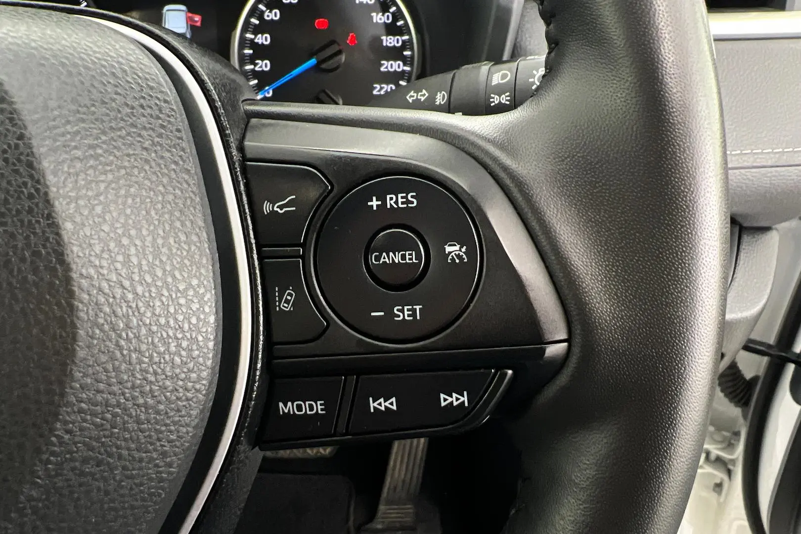 2022 Toyota RAV4 Gallery Image 19