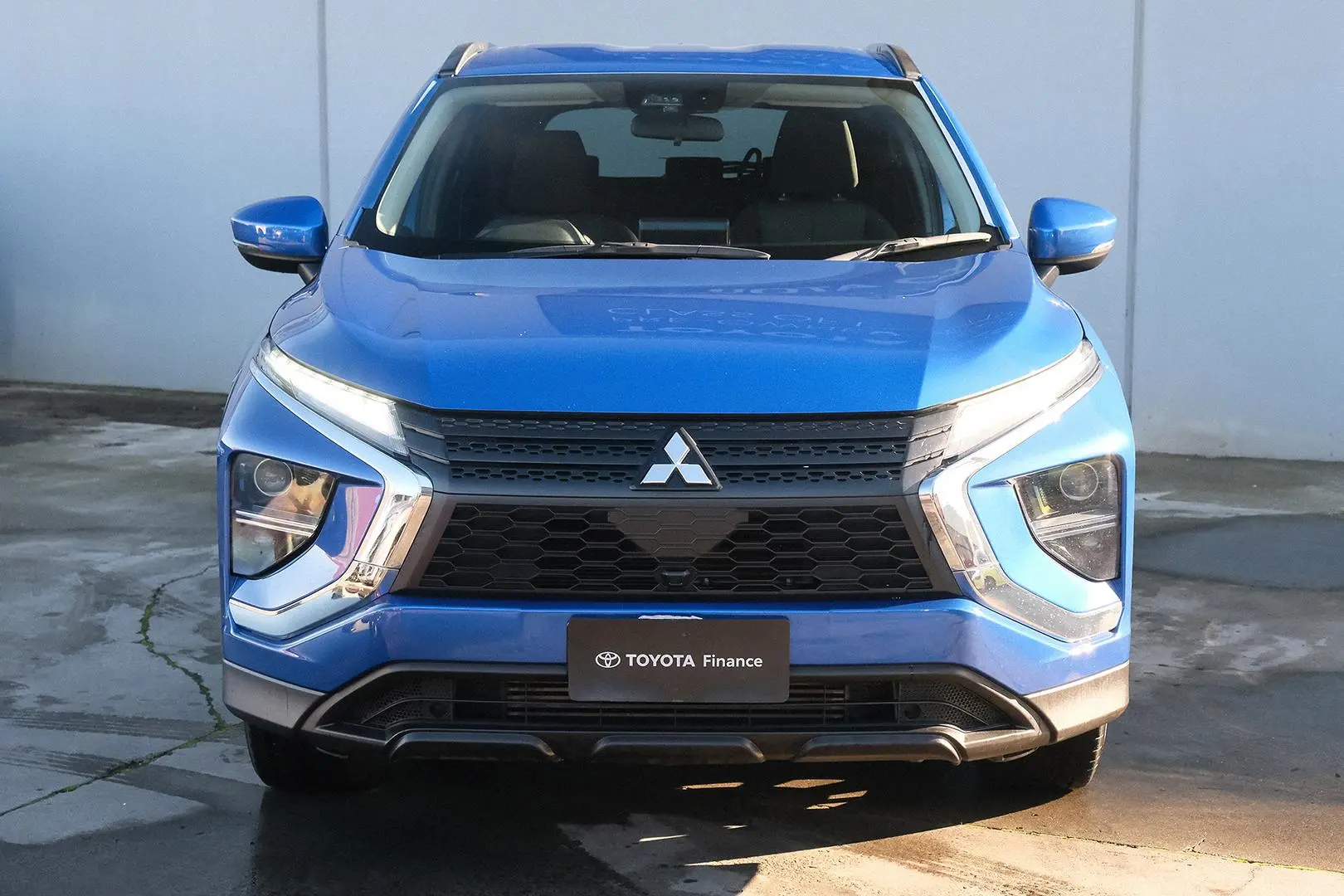 2021 Mitsubishi Eclipse Cross Gallery Image 3