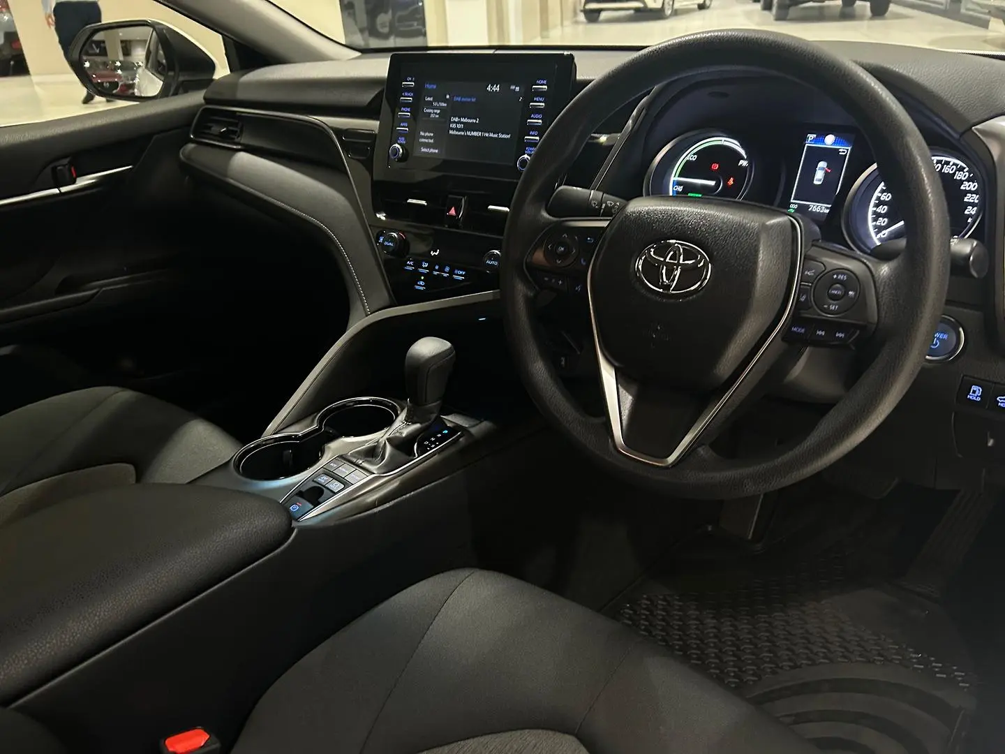 2024 Toyota Camry Gallery Image 11