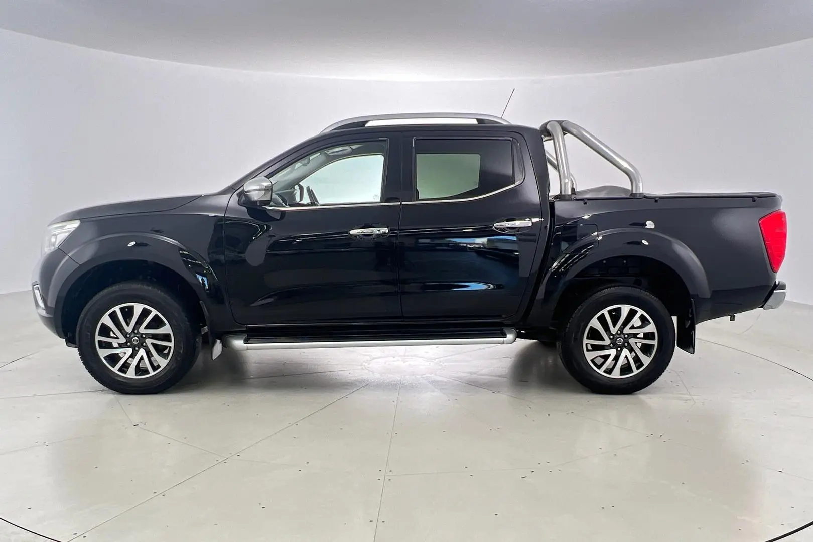 2019 Nissan Navara Gallery Image 7