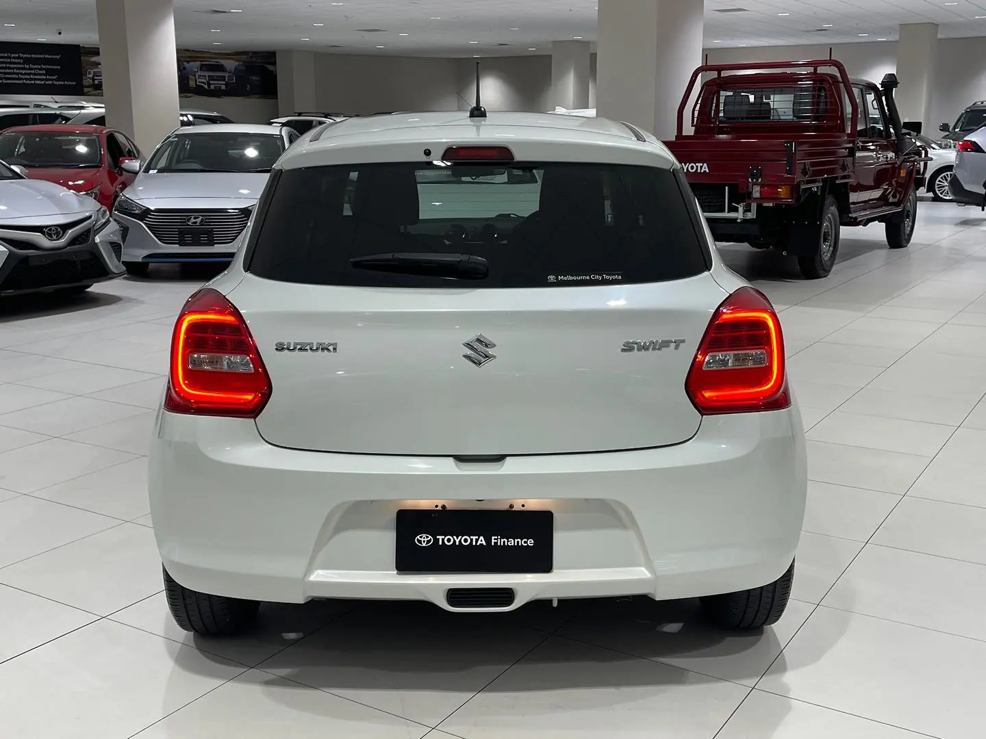 2022 Suzuki Swift Image 9