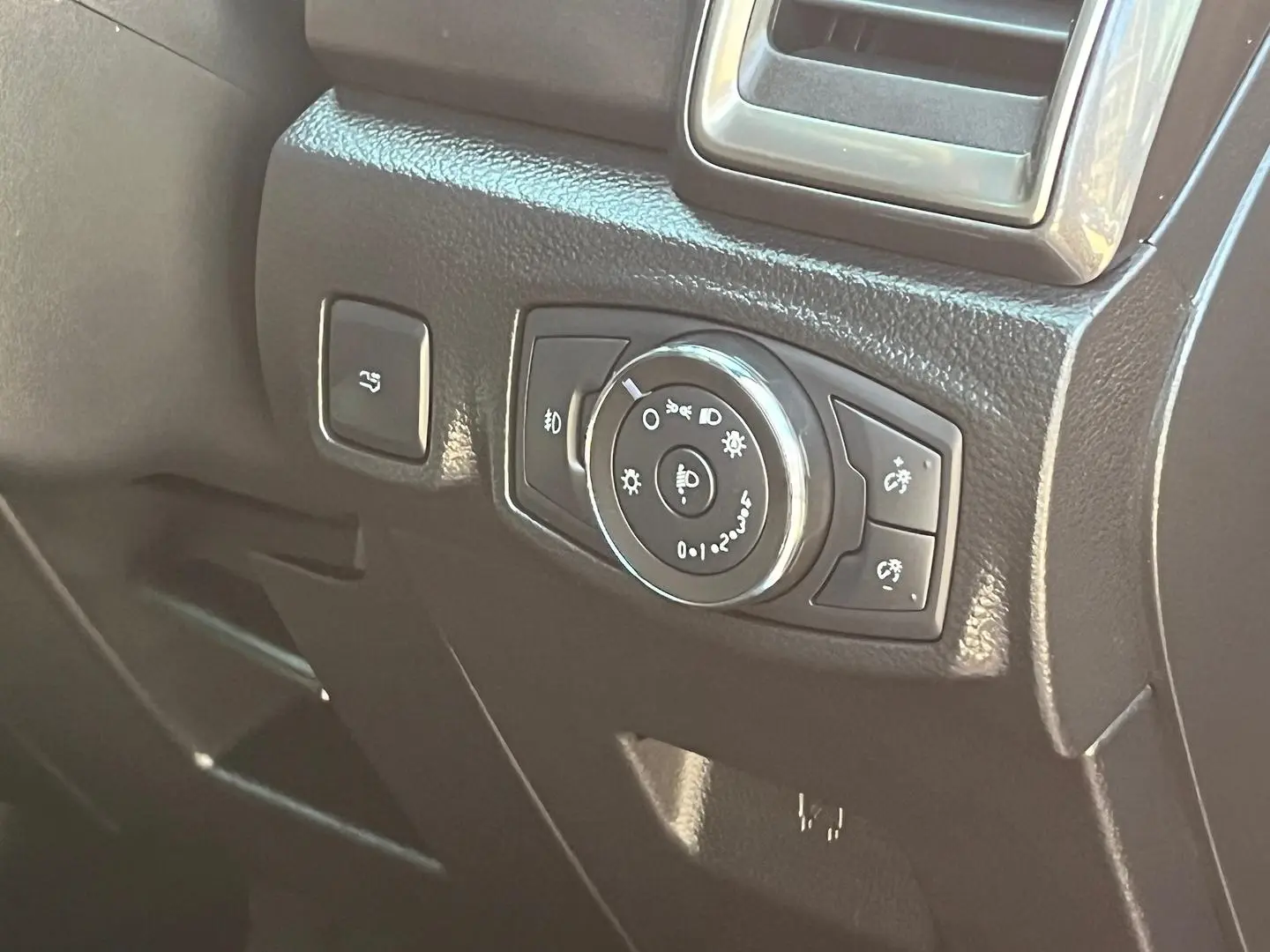 2022 Ford Ranger Gallery Image 16