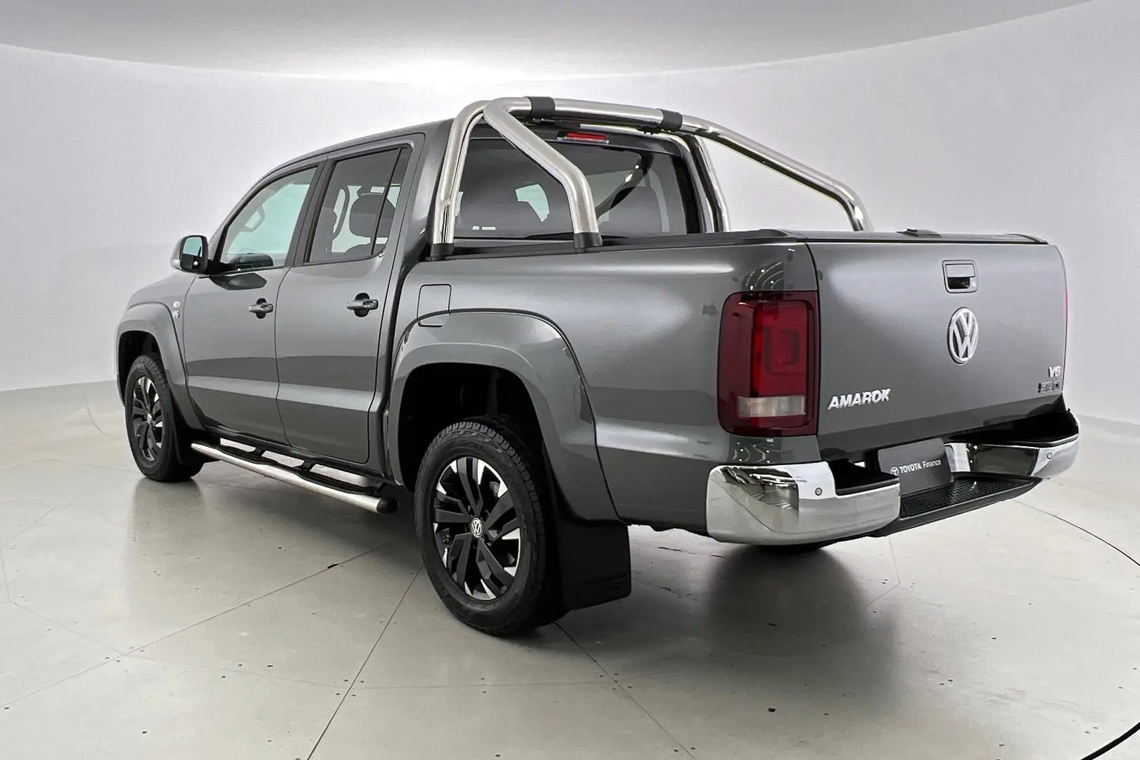 2021 Volkswagen Amarok Gallery Image 2