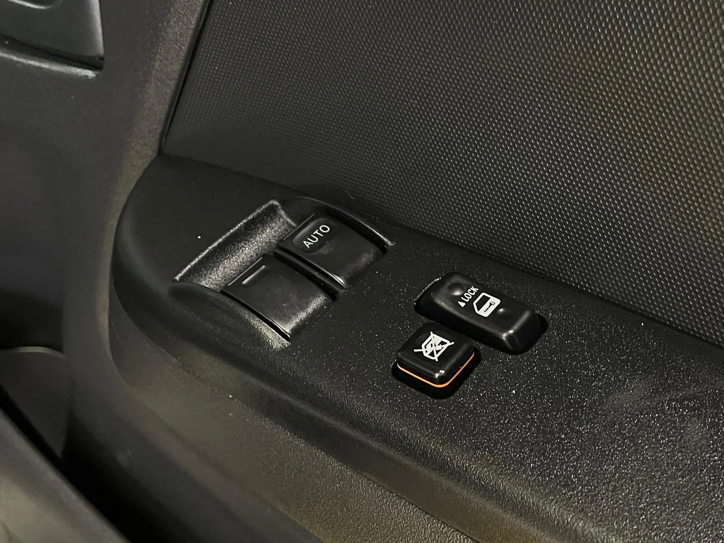 2018 Toyota Hiace Gallery Image 23