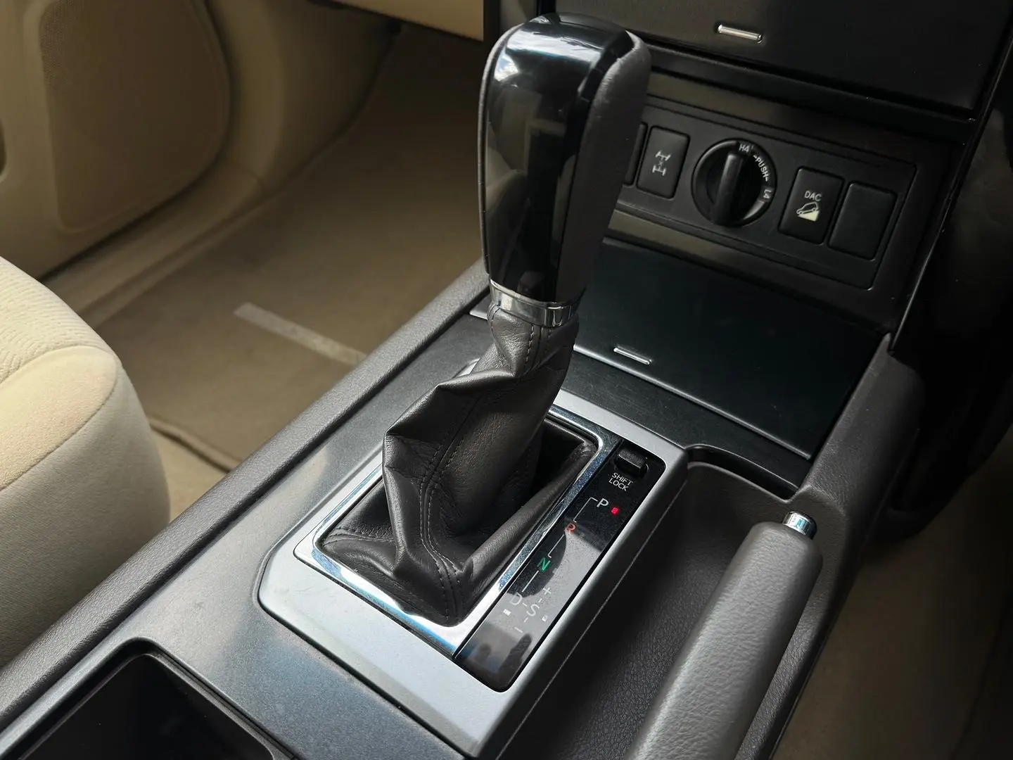 2014 Toyota Landcruiser Prado Gallery Image 14