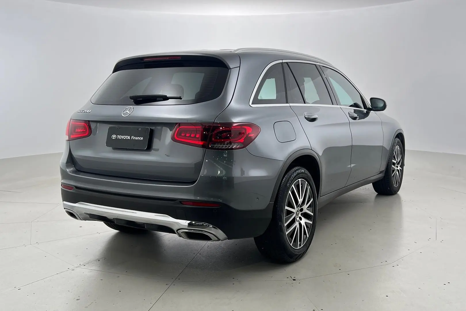 2021 Mercedes-Benz GLC-Class Gallery Image 4