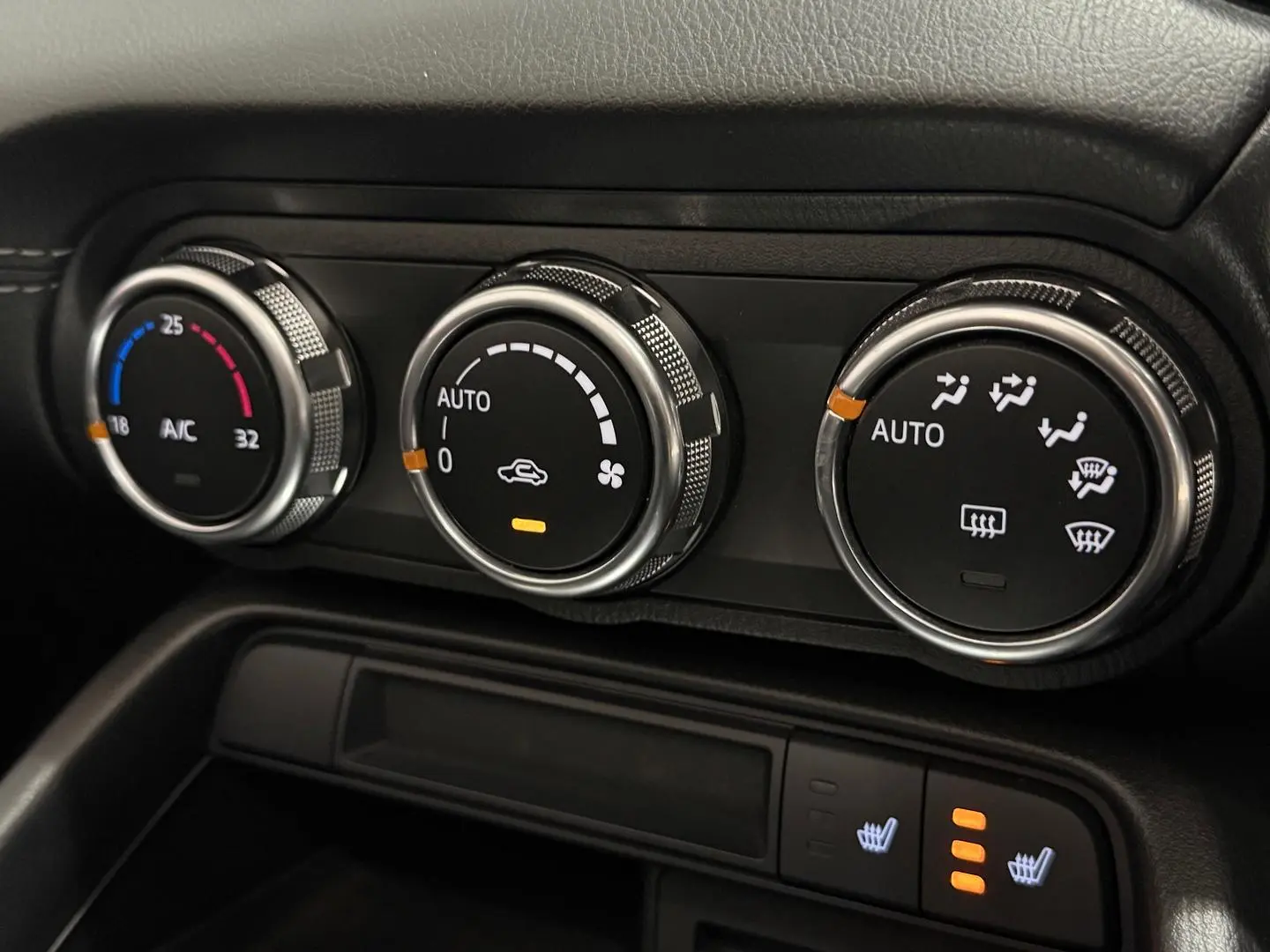 2020 Mazda MX-5 Gallery Image 20
