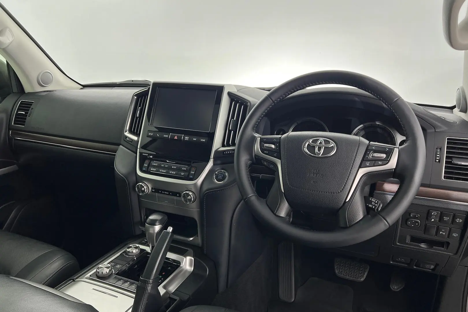 2019 Toyota Landcruiser Gallery Image 13