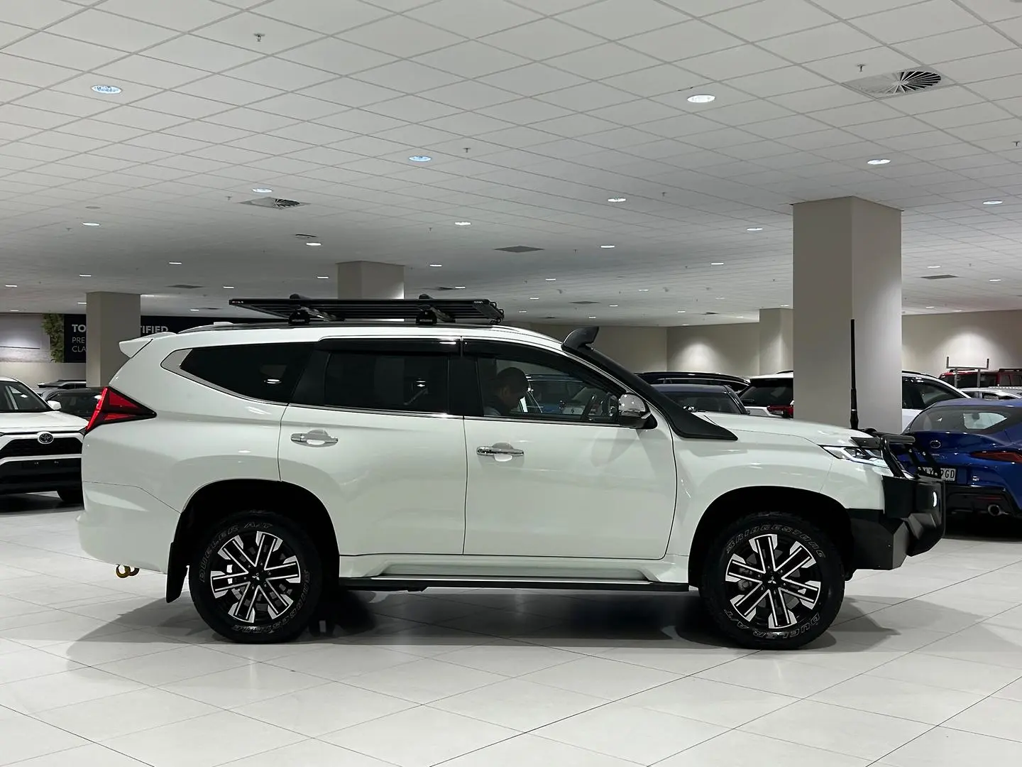 2021 Mitsubishi Pajero Sport Gallery Image 2