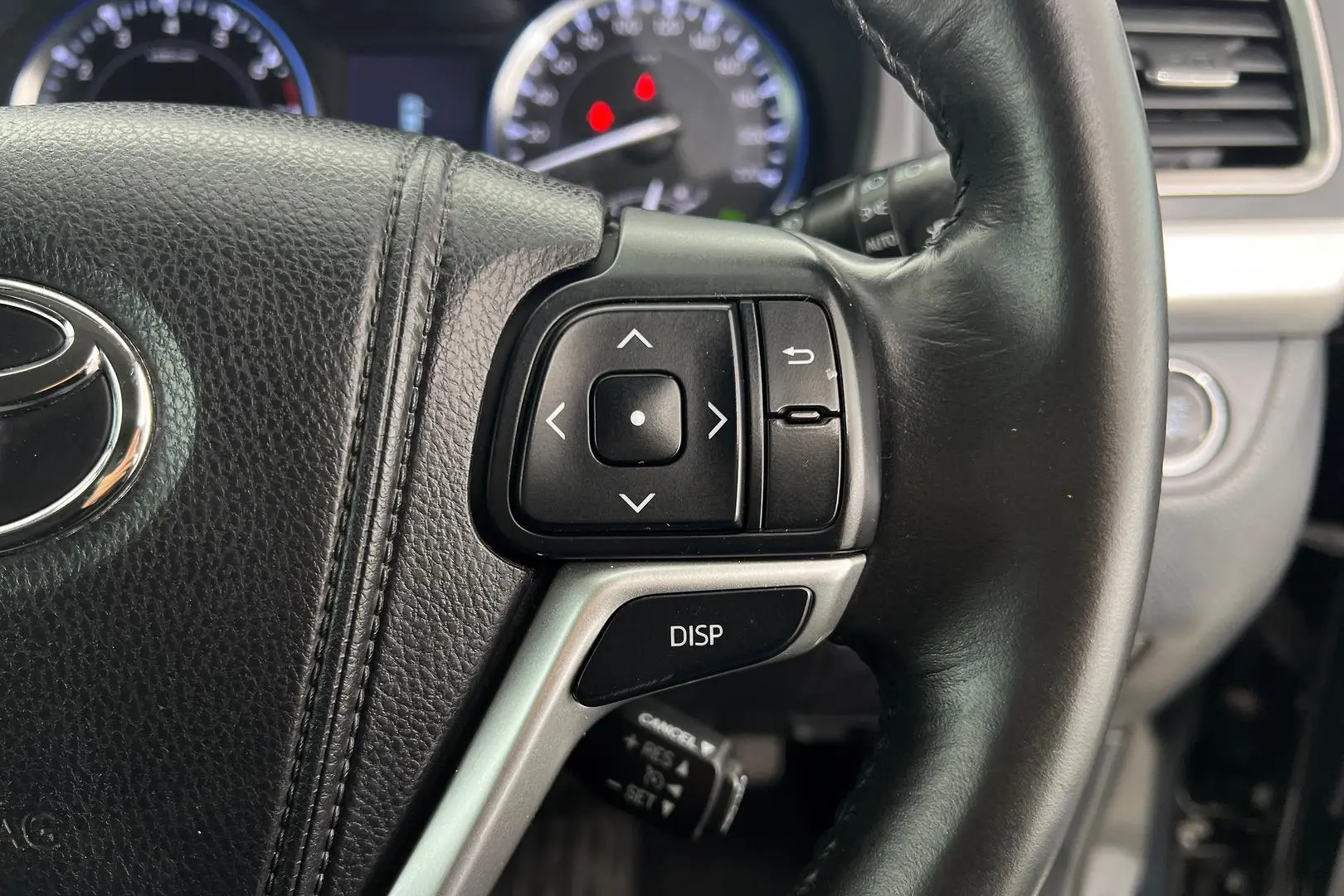 2014 Toyota Kluger Gallery Image 18