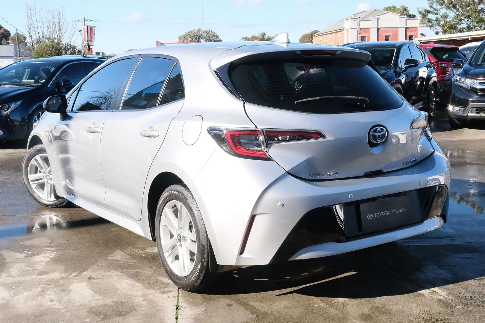 2021 Toyota Corolla Gallery Image 2