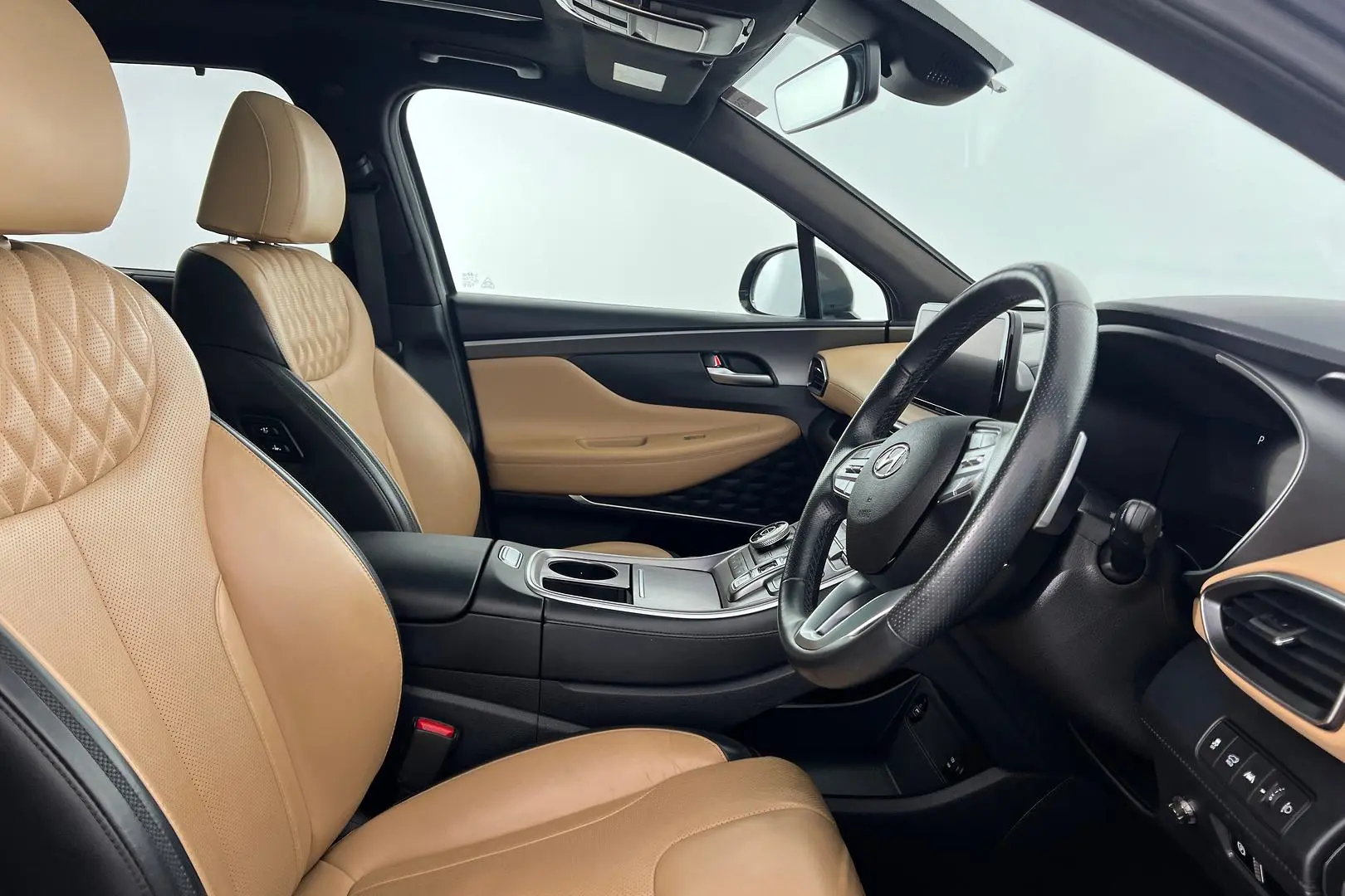 2021 Hyundai Santa Fe Gallery Image 14