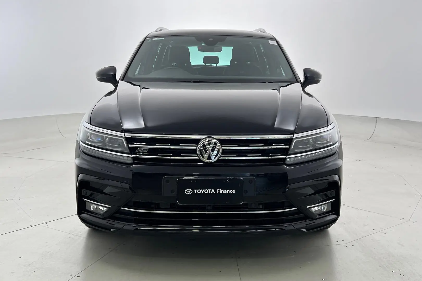 2020 Volkswagen Tiguan Gallery Image 6