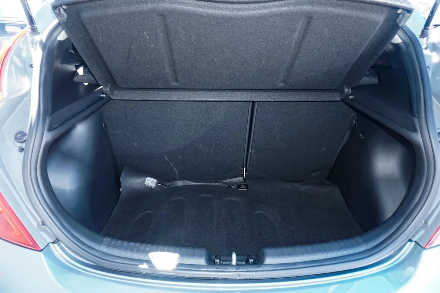 2017 Hyundai Accent Gallery Image 17