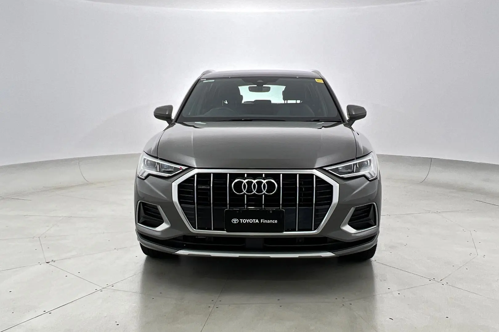 2021 Audi Q3 Gallery Image 10