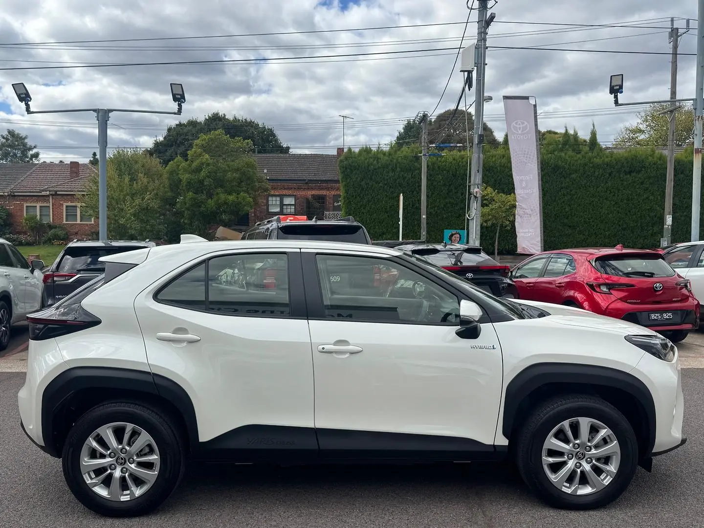 2021 Toyota Yaris Cross Gallery Image 3