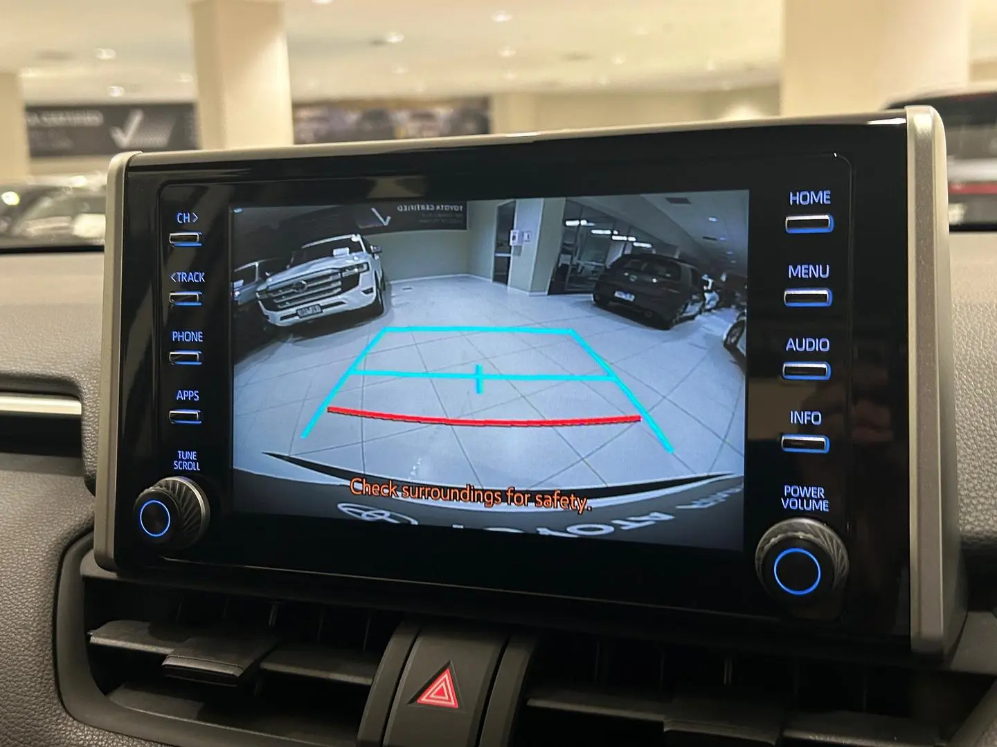 2022 Toyota RAV4 Gallery Image 15