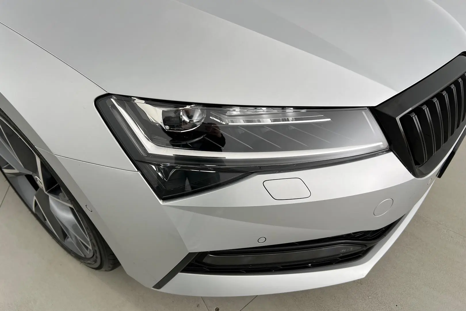 2021 SKODA Superb Image 11