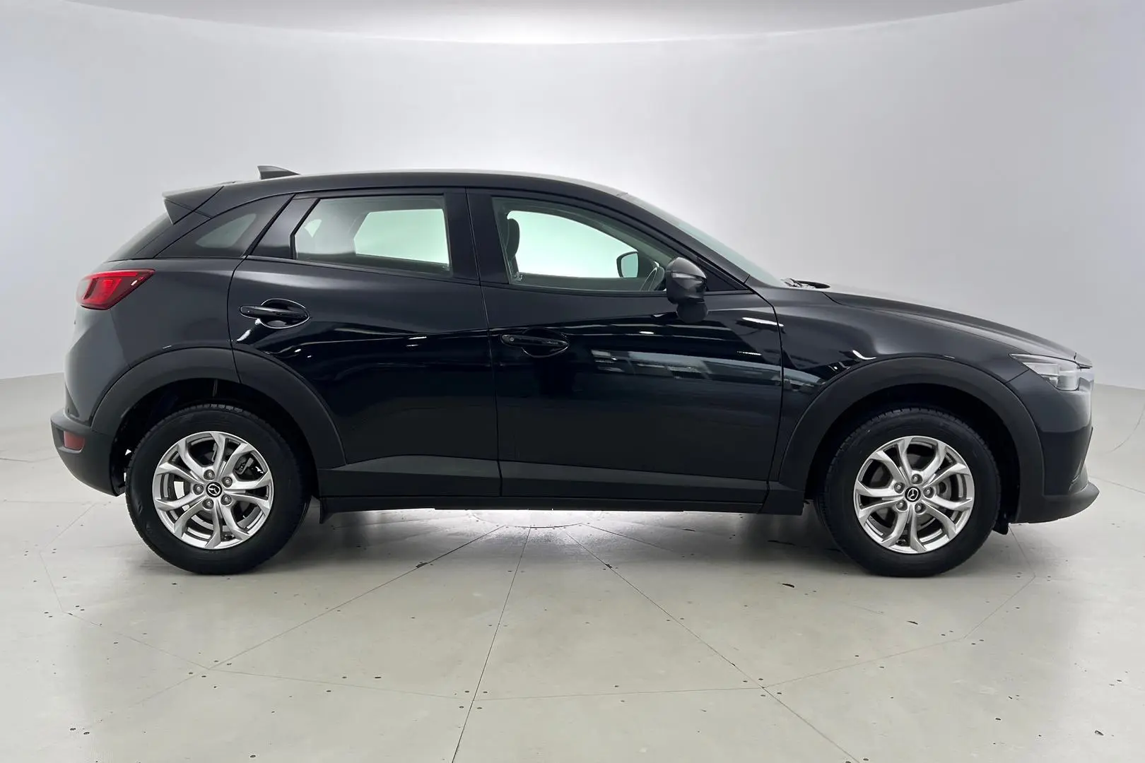 2021 Mazda CX-3 Gallery Image 3