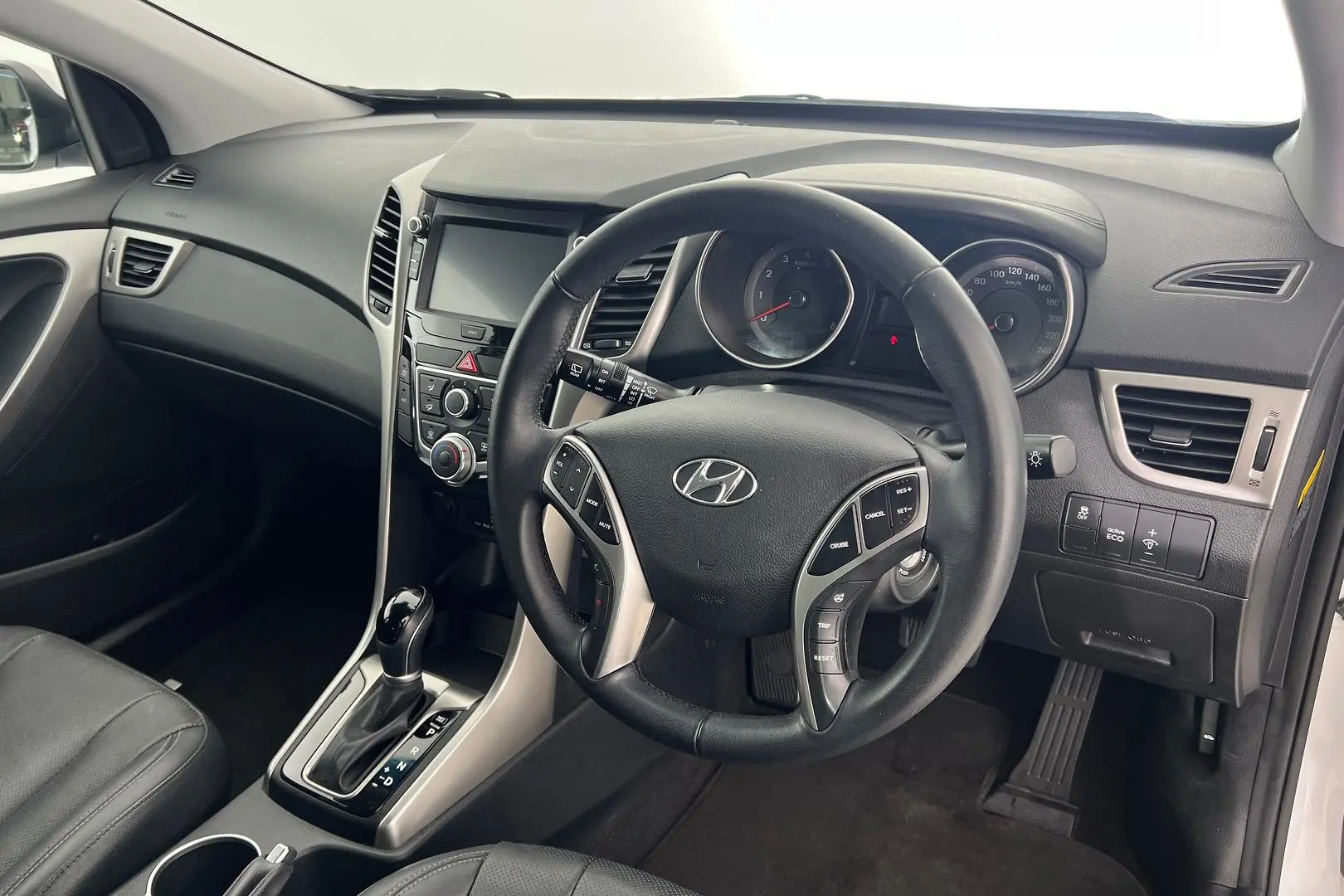 2016 Hyundai i30 Gallery Image 12
