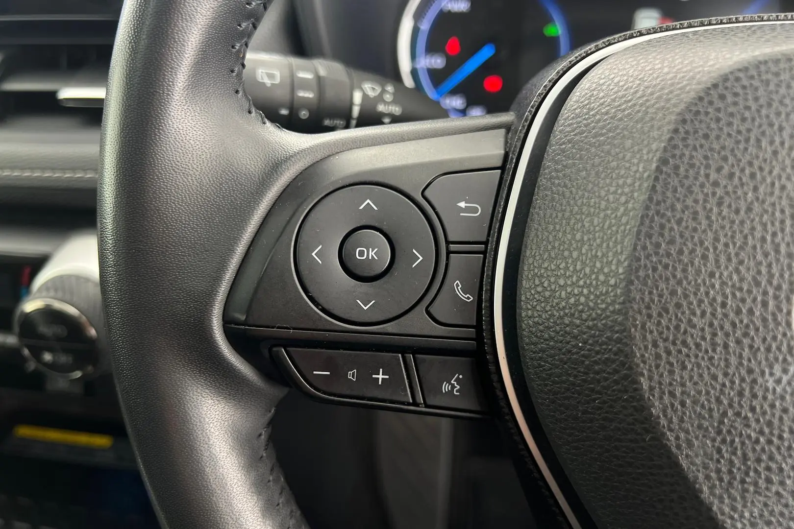 2019 Toyota RAV4 Gallery Image 19