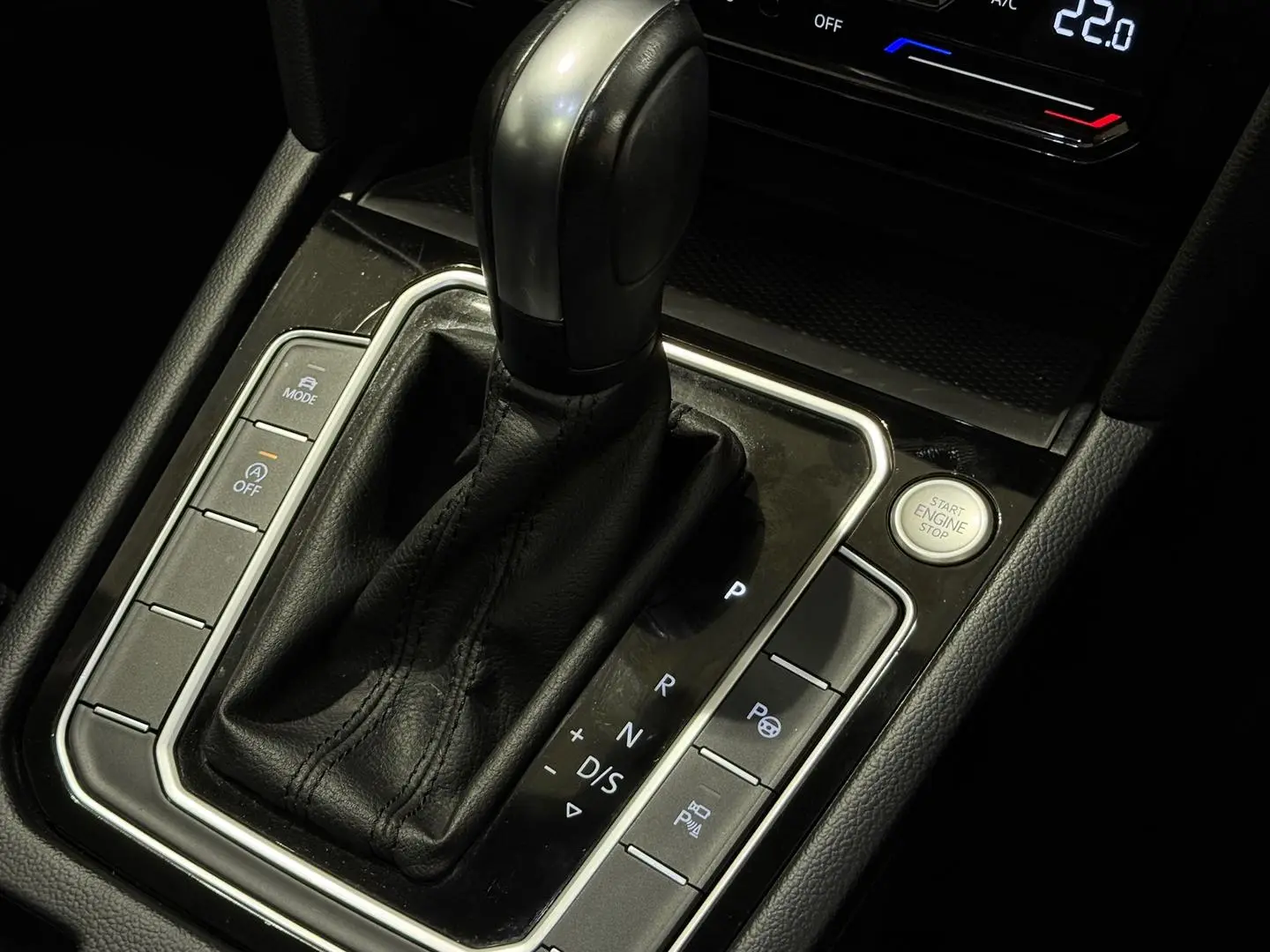 2022 Volkswagen Passat Gallery Image 25
